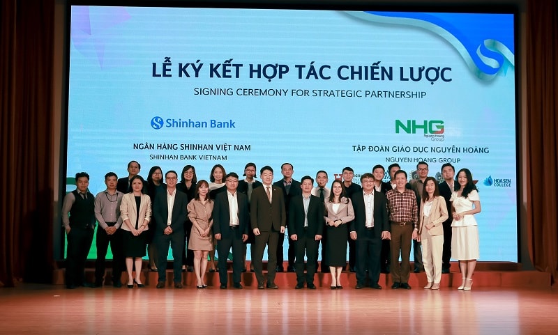 Lê ký kết hợp tác chiến lược