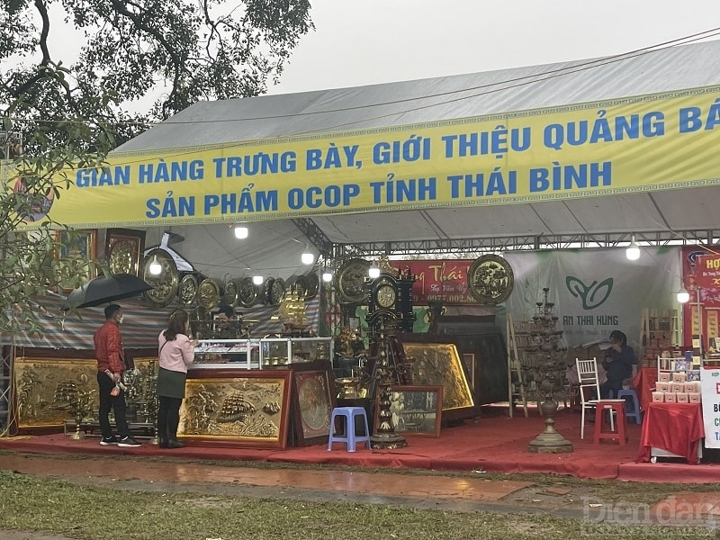 Khơi dậy tiềm năng, lợi thế của địa phương, đẩy mạnh tuyên truyền, từng bước xây dựng những nông sản đặc trưng thành sản phẩm OCOP là một trong những giải pháp của huyện Đông Hưng để nâng cao giá trị, xây dựng thương hiệu nông sản, tăng thu nhập cho nông dân, góp phần xây dựng nông thôn mới nâng cao đi vào chiều sâu, bền vững.