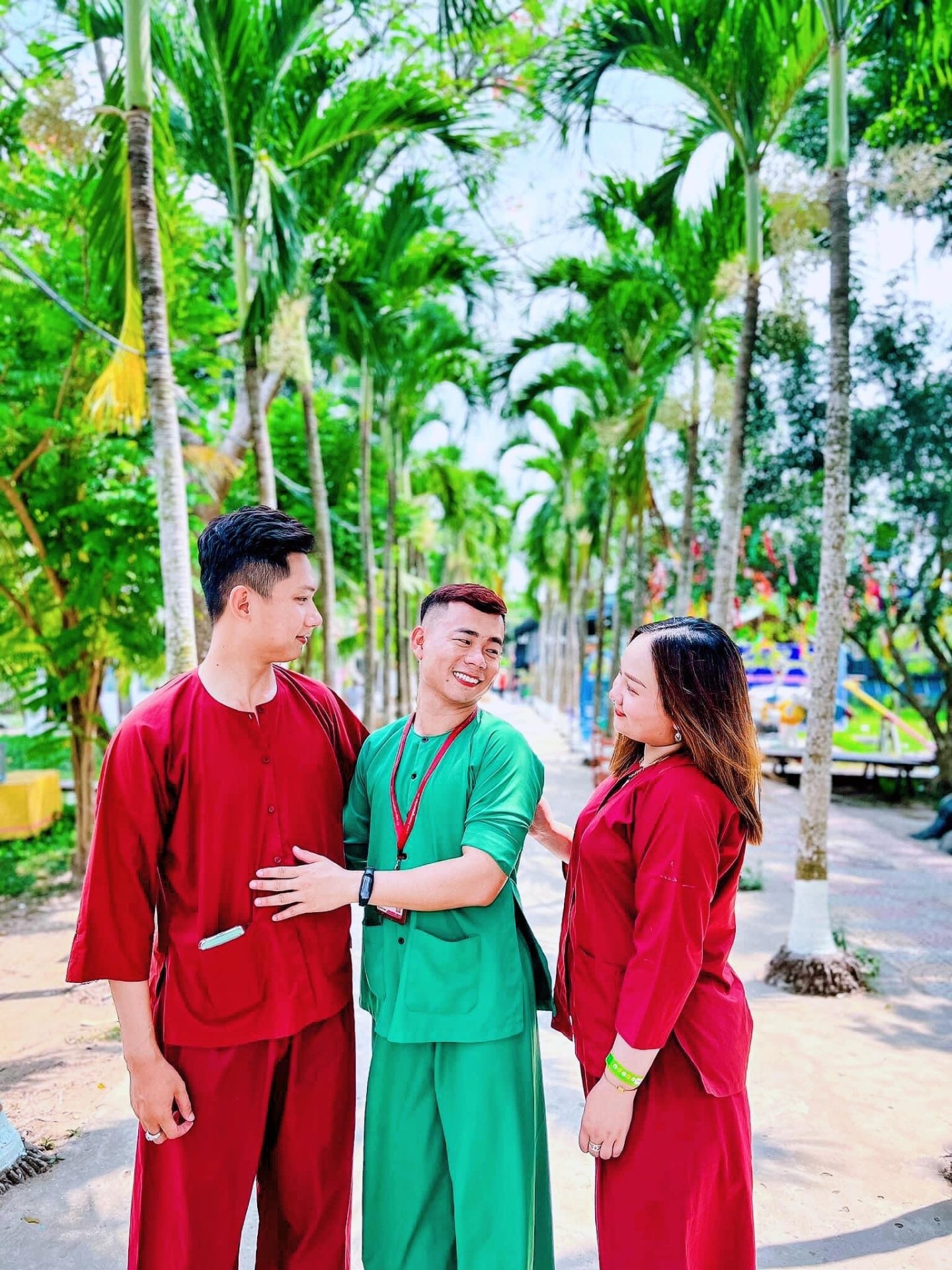 Du khách tìm đến miền Tây vì hướng dẫn viên duyên dáng