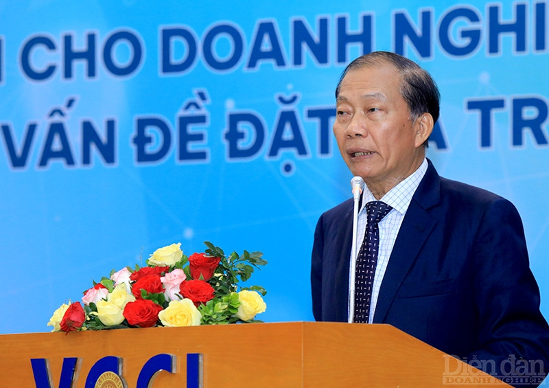 ông Hoàng Quang Phòng, Phó Chủ tịch Liên đoàn Thương mại và Công nghiệp Việt Nam (VCCI) nhấn mạnh, phát triển và ứng dụng năng lượng xanh để tiến tới mục tiêu giảm phát thải khí nhà kính, chống biến đối khí hậu đang là xu hướng của toàn cầu.