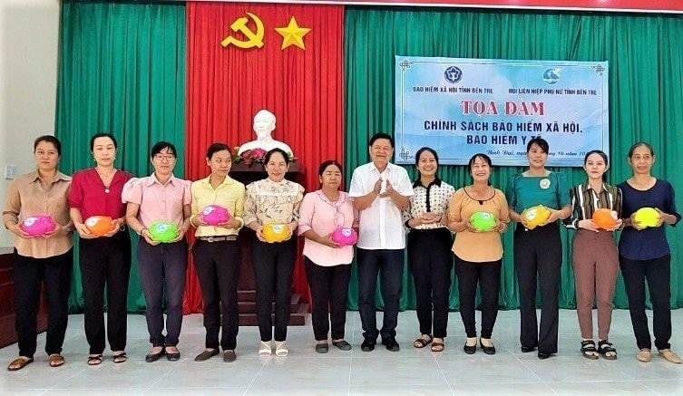 Mô hình “Nuôi heo đất tiết kiệm tham gia BHXH tự nguyện” tại tỉnh Bến Tre