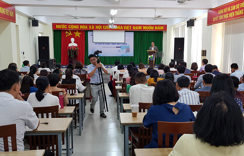 Ông Trương Thanh Hùng, đồng sáng lập Finno Group, Phó Chủ tịch Hội đồng Cố vấn Khởi nghiệp đổi mới sáng tạo Quốc gia VMSA chia sẻ tại Khóa đào tạo Cố vấn khởi nghiệp đổi mới sáng tạo và hành trình mentoring