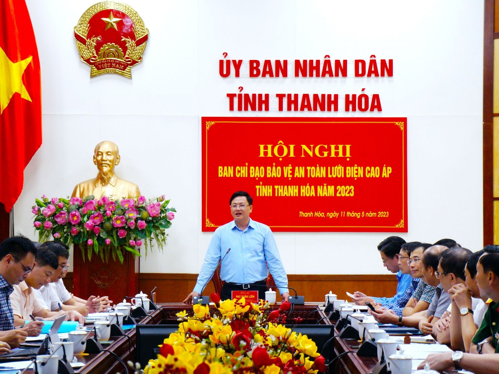 A6 Ủy viên Ban Thường vụ Tỉnh ủy, Phó Chủ tịch UBND tỉnh Thanh Hóa Mai Xuân Liêm phát biểu chỉ đạo tại Hội nghị Ban chỉ đạo bảo vệ an toàn hành lang lưới điện cao áp tỉnh Thanh Hóa