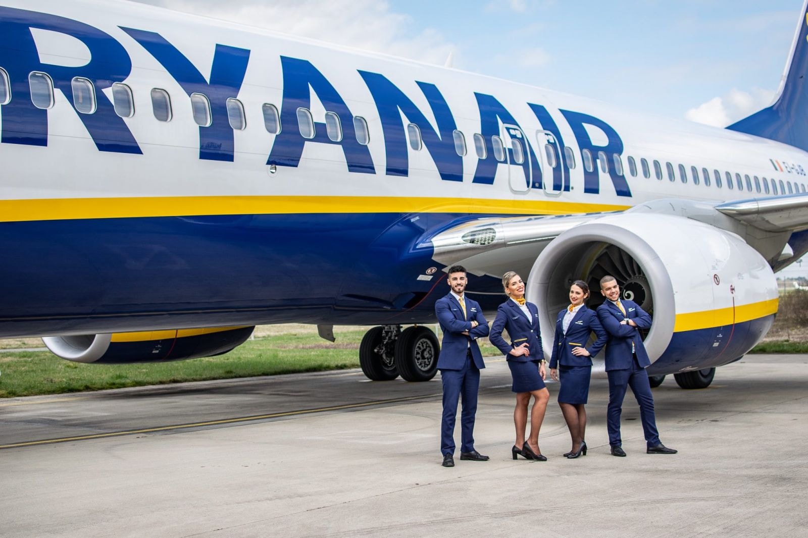 p/Ryanair chuyển dịch trọng tâm thu hoạch lợi nhuận từ tiền bán vé sang các dịch vụ phụ trợ. Ảnh: Ryanair