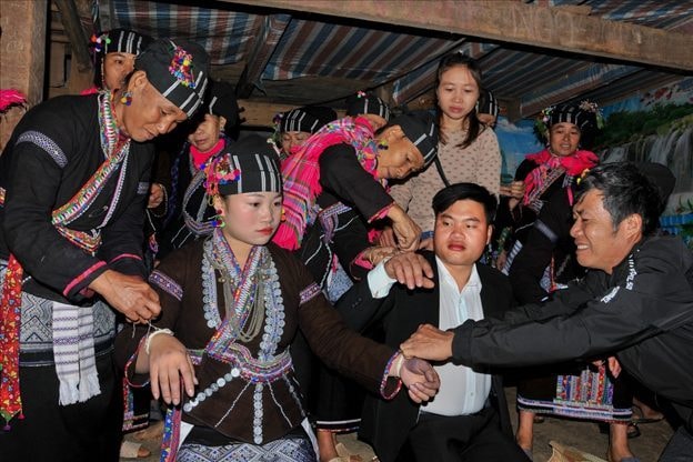 Khám phá nét độc đáo trong đám cưới người Lự