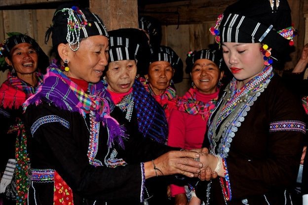 Khám phá nét độc đáo trong đám cưới người Lự