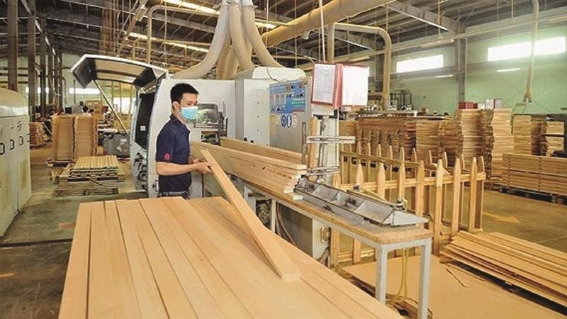 iện các doanh nghiệp chế biến gỗ rất khó tiếp cận vốn vay từ ngân hàng. Dù Ngân hàng Nhà nước liên tục thông báo các chính sách giảm lãi suất, hỗ trợ các doanh nghiệp, nhưng thực tế doanh nghiệp muốn vay phải đáp ứng nhiều điều kiện.