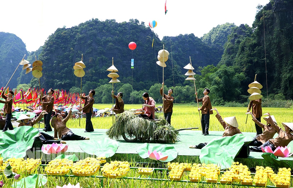 Chương trình văn nghệ tại lễ khai mạc