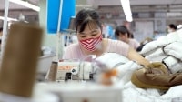 Ngành sản xuất giảm tốc do tăng trưởng đơn hàng “yếu ớt”