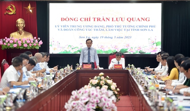 Phó Thủ tướng Trần Lưu Quang ghi nhận, đánh gia cao những kết quả tỉnh Sơn La đã đạt được sau hơn 2 năm thực hiện Nghị quyết Đại hội Đảng các cấp trong điều kiện còn nhiều khó khăn - Ảnh: VGP/Hải Minh