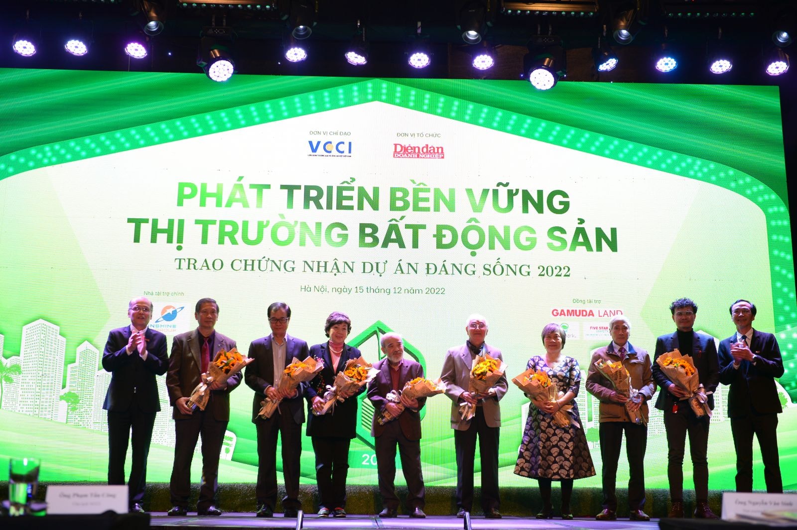 Hội đồng Cố vấn chuyên môn của Chương trình DỰ ÁN ĐÁNG SỐNG gồm: