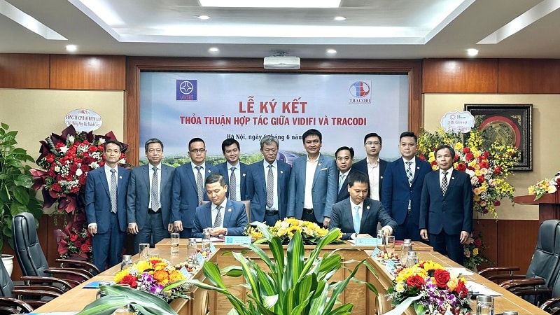 Đại diện TRACODI và VIDIFI ký kết thỏa thuận hợp tác chiến lược