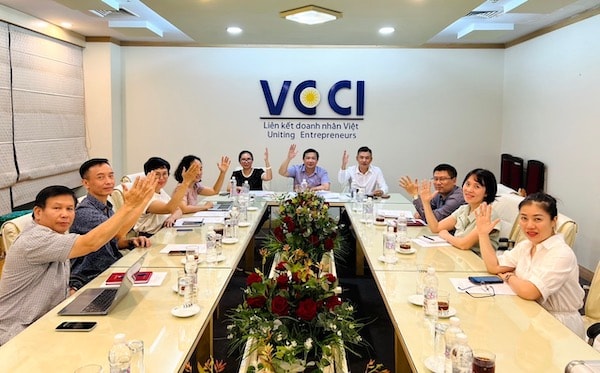 Hội nghị đã thảo luận và nhất trí thông qua Nghị quyết Hội nghị lần thứ nhất của Ban Chấp hành (BCH) Công đoàn Liên đoàn Thương mại và Công nghiệp Việt Nam (VCCI) khóa V nhiệm kỳ 2023-2028.