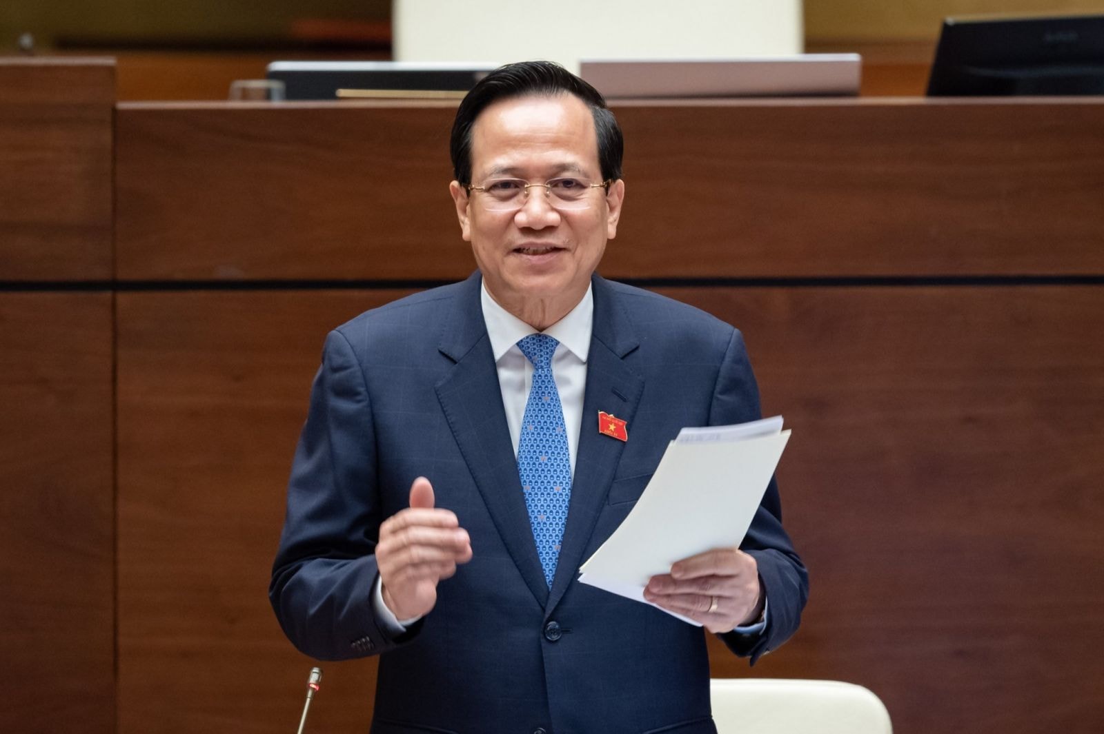  Bộ trưởng Bộ trưởng Bộ Lao động và Thương binh xã hội Đào Ngọc Dung trả lời chất vấn sáng 6/6.