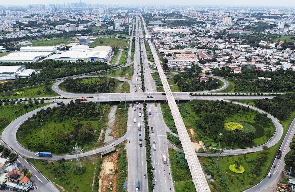 Hạ tầng giao thông hoàn thiện thúc đẩy đà tăng giá bền vững cho bất động sản khu Đông TP. HCM