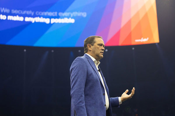 Chuck Robbins – Chủ tịch kiêm Giám đốc điều hành của Cisco 