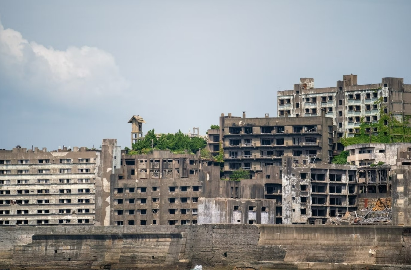 10 địa điểm bỏ hoang ở Nhật Bản 10 địa điểm bỏ hoang ở Nhật Bản