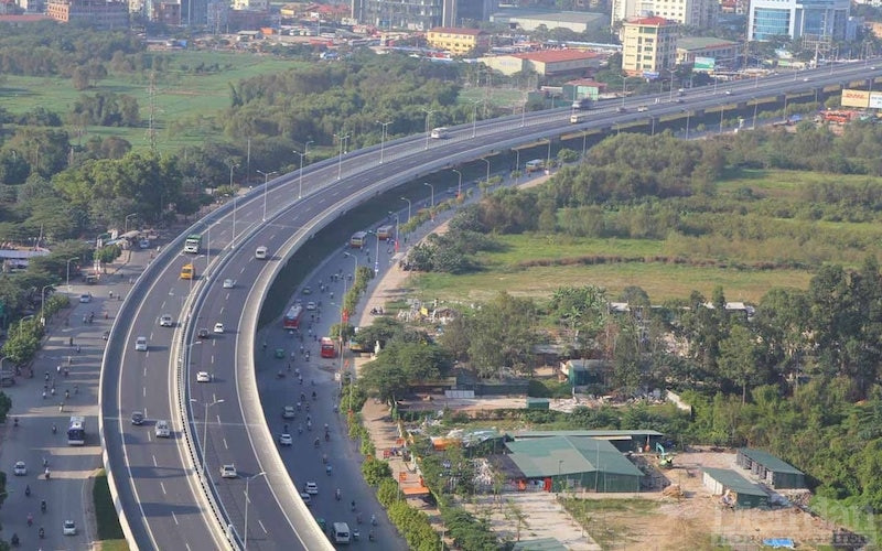 Vấn đề liên kết vùng, đầu tư hệ thống giao thông đồng bộ giữa TP.HCM với khu vực Đông Nam bộ và Tây Nam bộ được nhiều đại biểu cho rằng cần phải đẩy nhanh, đặc biệt là Vành đai 3 và Vành đai 4.