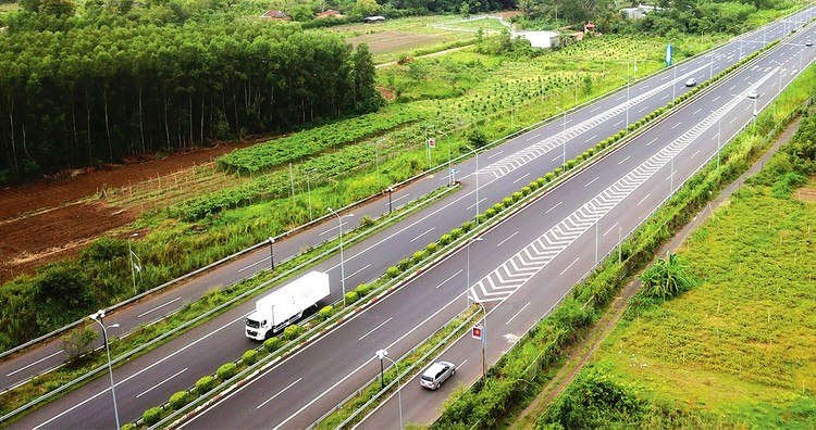 Dự án thành phần 1 cao tốc Cao Lãnh - An Hữu thuộc địa phận tỉnh Đồng Tháp có chiều dài khoảng 16 km, tổng mức đầu tư 3.640 tỷ đồng