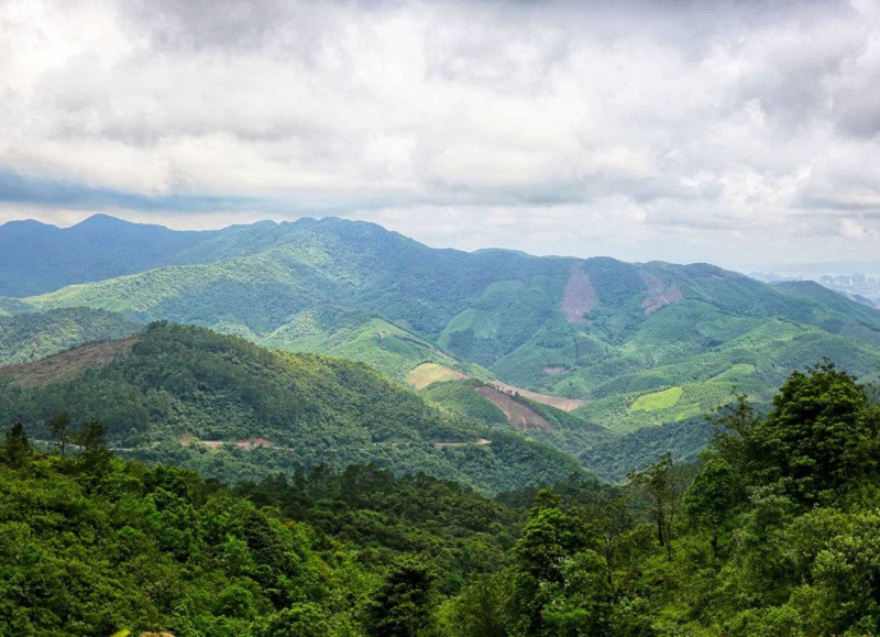 Quảng Ninh luôn chú trọng phát triển kinh tế - xã hội gắn với bảo vệ môi trường (ảnh báo Quảng Ninh)