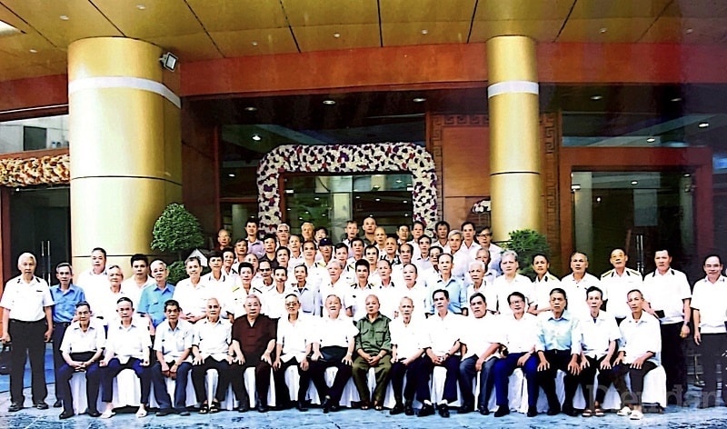 Cán bộ chiến sĩ đội 8 phá dỡ thuỷ lôi - Bộ Tư lệnh Hải quân