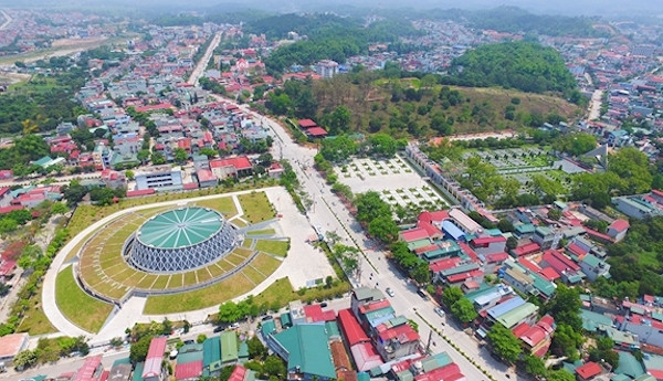 Tốc độ tăng trưởng GRDP 6 tháng đầu năm của Điện Biên khá cao so với các tỉnh trong khu vực và cả nước, xếp thứ 4/14 tỉnh vùng trung du và miền núi phía Bắc và đứng thứ 17/63 tỉnh thành trong cả nước.