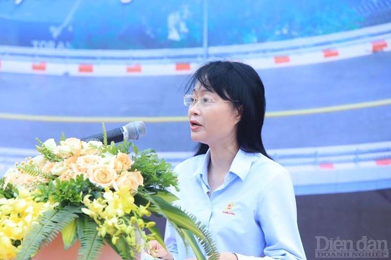 Đại diện nhà thầu phát biểu