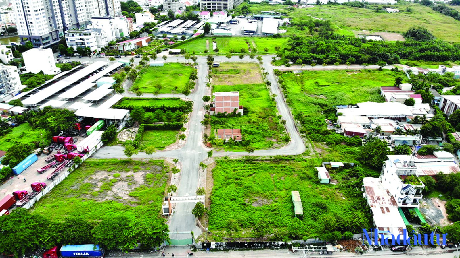  Dự án Lotus Residence, tọa lạc tại đường Đào Trí, phường Phú Thuận, quận 7 do Công ty CP Đầu tư Anh Tuấn làm chủ đầu tư.