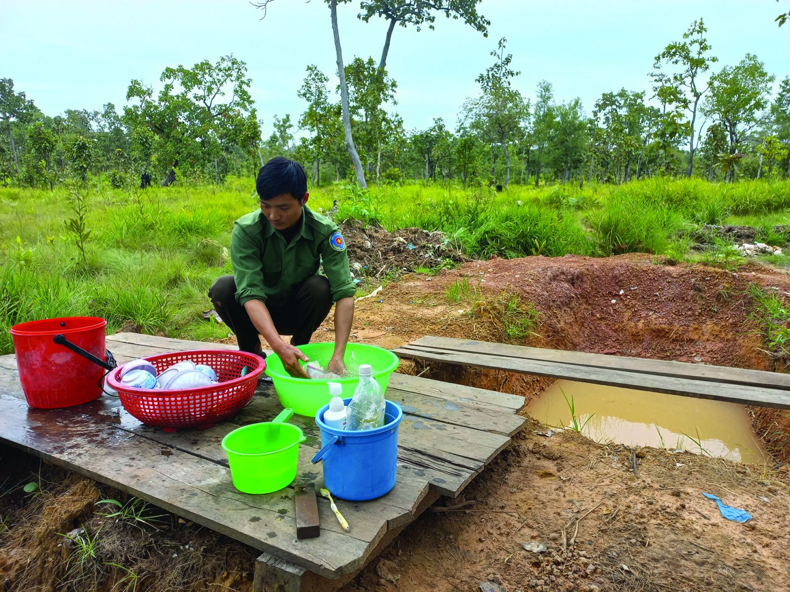  Nước sinh hoạt ở nông thôn chưa đảm bảo yếu tố an toàn cho người dùng.