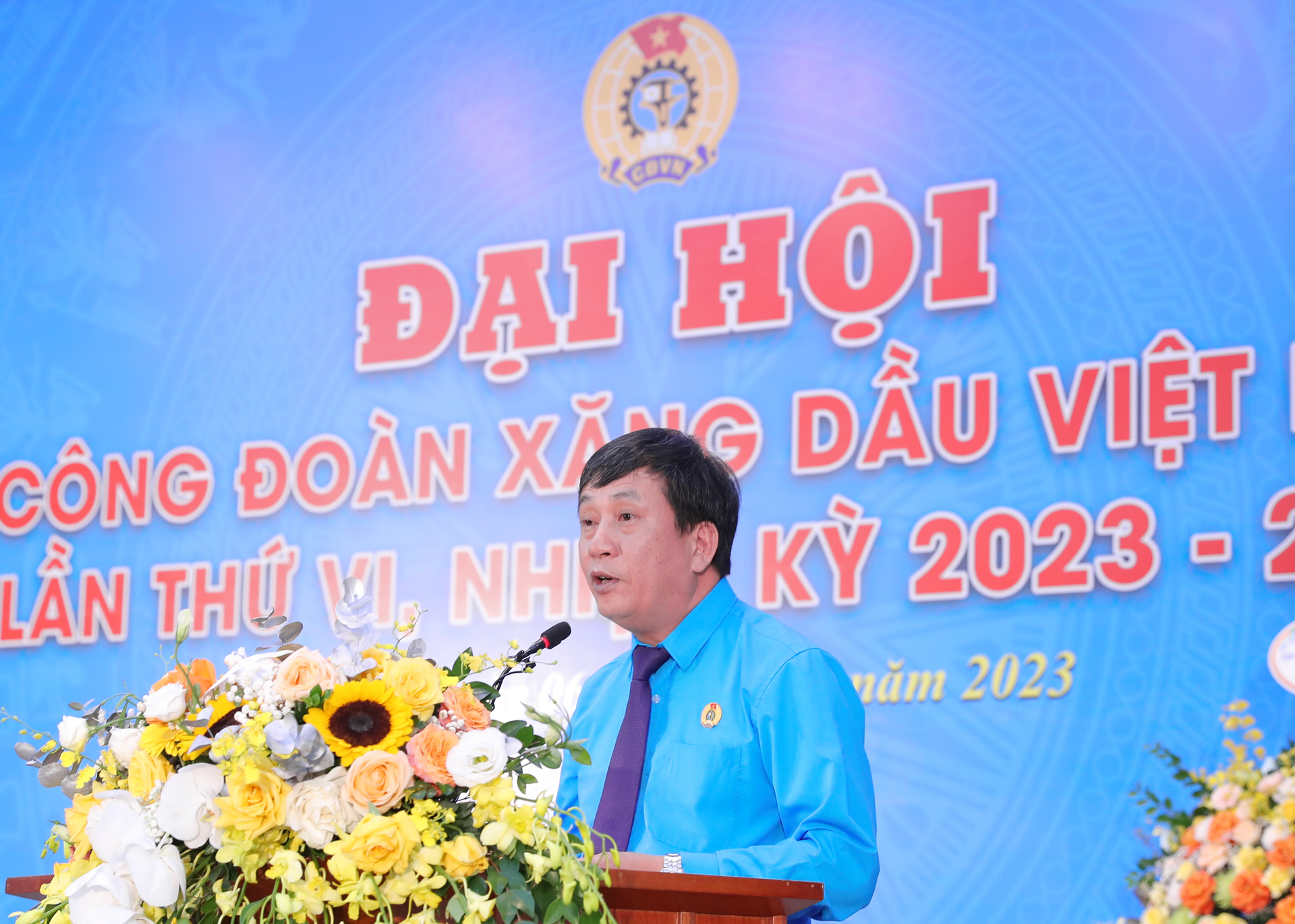 Đồng chí Phan Văn Bản - Phó Bí thư Thường trực Đảng ủy Bộ Công Thương, Ủy viên Ban Chấp hành Tổng Liên đoàn Lao động Việt Nam, Chủ tịch Công đoàn Công Thương Việt Nam phát biểu chỉ đạo Đại hội