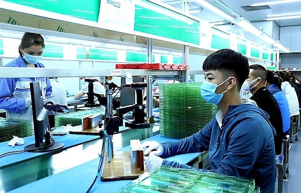 Người lao động làm việc tại doanh nghiệp FDI trong KCN tỉnh Vĩnh Phúc