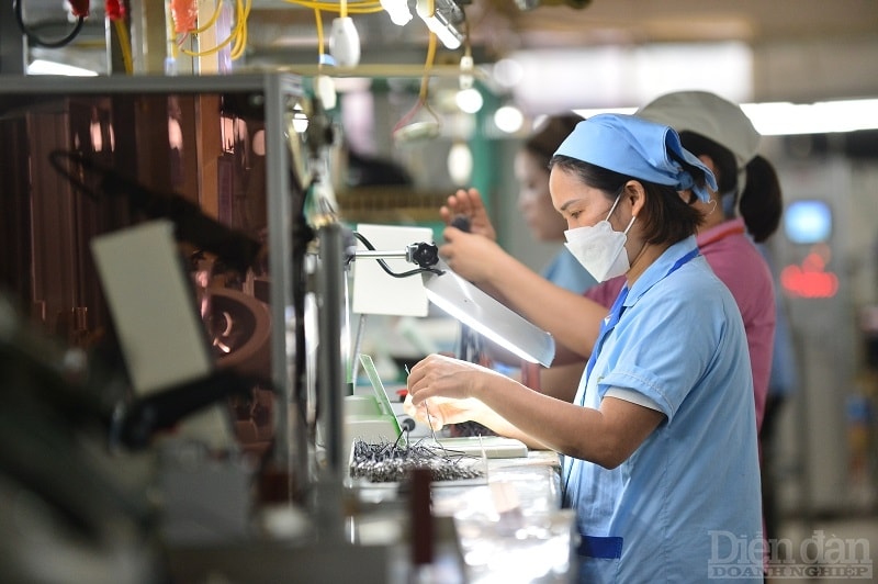 thủ tục hành chính trên một số lĩnh vực vẫn còn là rào cản đối với hoạt động sản xuất, kinh doanh và đời sống người dân - Ảnh minh họa