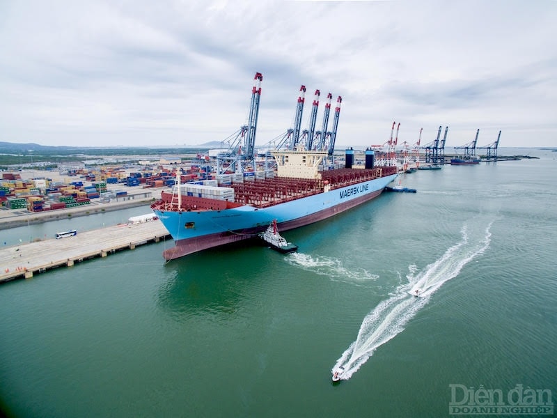 Việt Nam cần đưa tăng trưởng GDP trở về mức cao và phát triển cơ sở hạ tầng. Cơ sở hạ tầng vững chắc, đặc biệt trong lĩnh vực logistic, có thể khuyến khích nhiều nhà sản xuất chuyển đến Việt Nam.