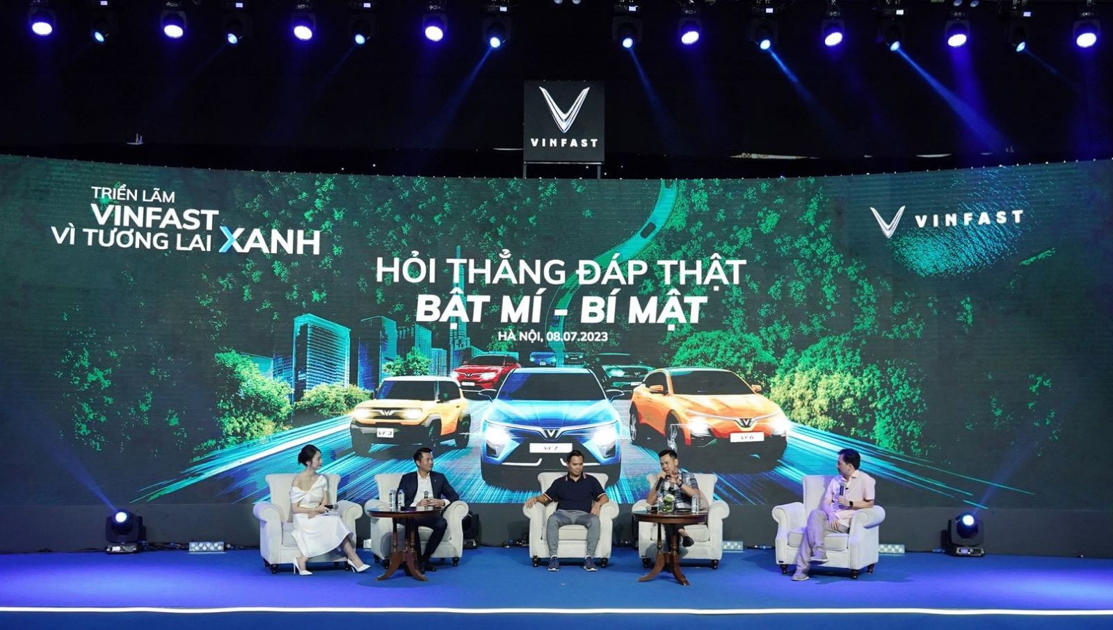 Talkshow “Bật mí - Bí mật” tại Triển lãm “VinFast - Vì tương lai xanh