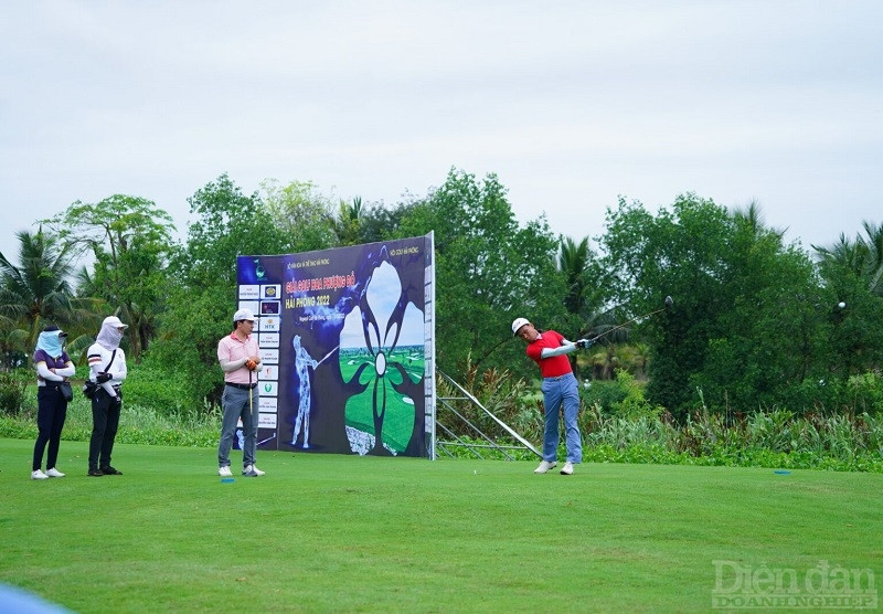 Phát triển du lịch golf không những giúp đa dạng hóa sản phẩm, nâng cao sức cạnh tranh du lịch mà còn thu hút được đối tượng khách có khả năng chi tiêu cao