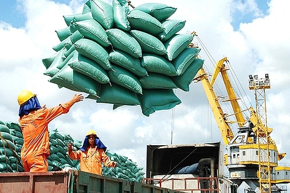  Chúng ta cần vừa đảm bảo sự tăng trưởng, vừa đảm bảo chia sẻ với cộng đồng, chia sẻ với khu vực và thế giới