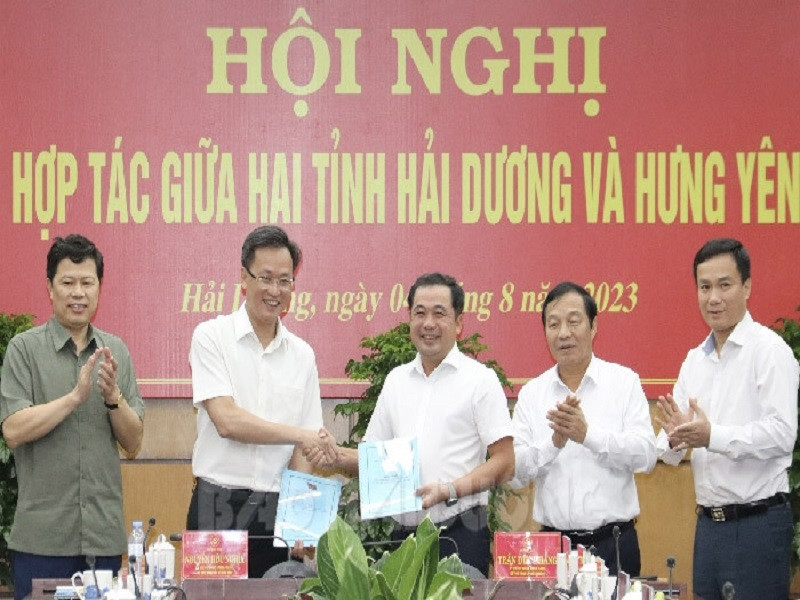 Hai bên tăng cường, củng cố và phát triển mối quan hệ hợp tác hữu nghị đặc biệt giữa Đảng bộ, chính quyền và nhân dân hai tỉnh trong giai đoạn 2023-2025, định hướng đến năm 2030(BHD)