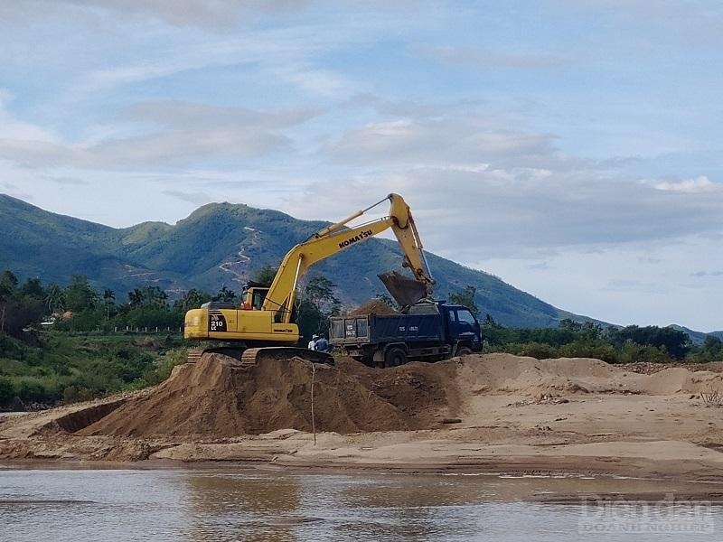 Tỉnh Quảng Nam cũng đã xử phạt nhiều doanh nghiệp vi phạm hành chính trong khai thác khoáng sản.