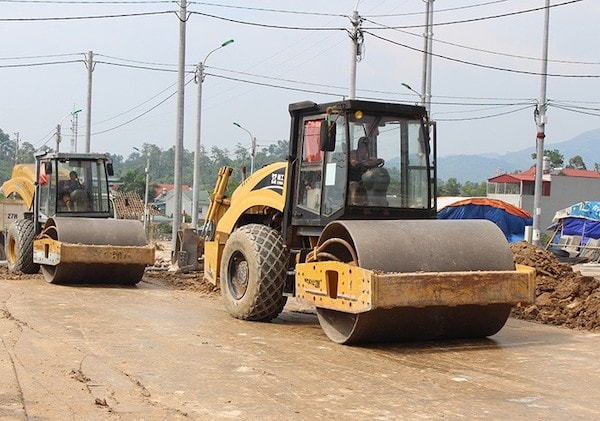 Ban Quản lý Dự án các công trình TP. Điện Biên Phủ được giao làm chủ đầu tư, đại diện chủ đầu tư hàng chục dự án xây dựng cơ sở hạ tầng với tổng vốn hàng trăm tỷ đồng. Ảnh minh hoạ 