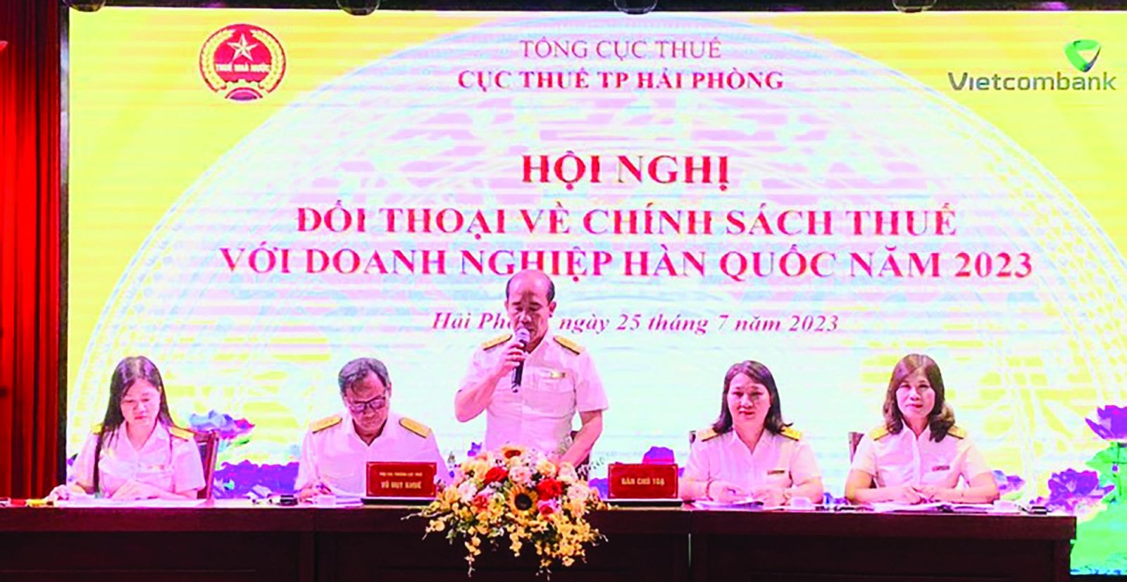  Lãnh đạo Cục Thuế Hải Phòng trả lời các ý kiến, kiến nghị của doanh nghiệp Hàn Quốc.