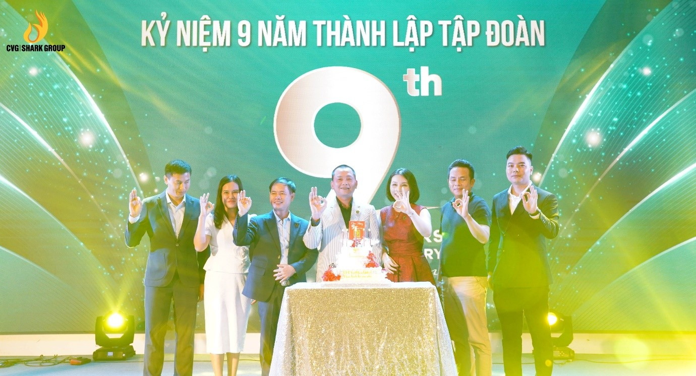 Nhân dịp này, Tập đoàn CEO Việt Nam Gobal cũng đã kỷ niệm 9 năm thành lập