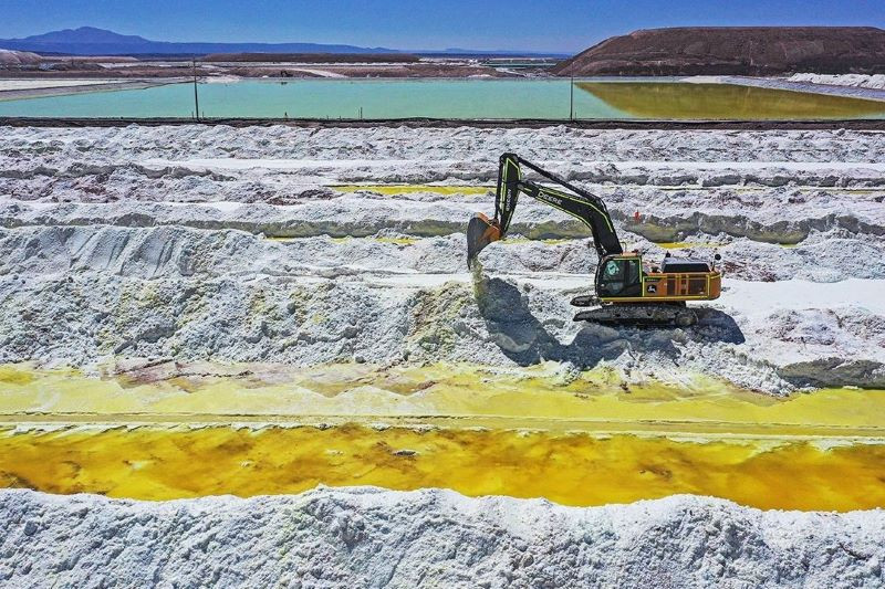 Chile là một trong những nhà khai thác và sản xuất Lithium hàng đầu thế giới vốn vô cùng quan trọng cho ngành xe điện