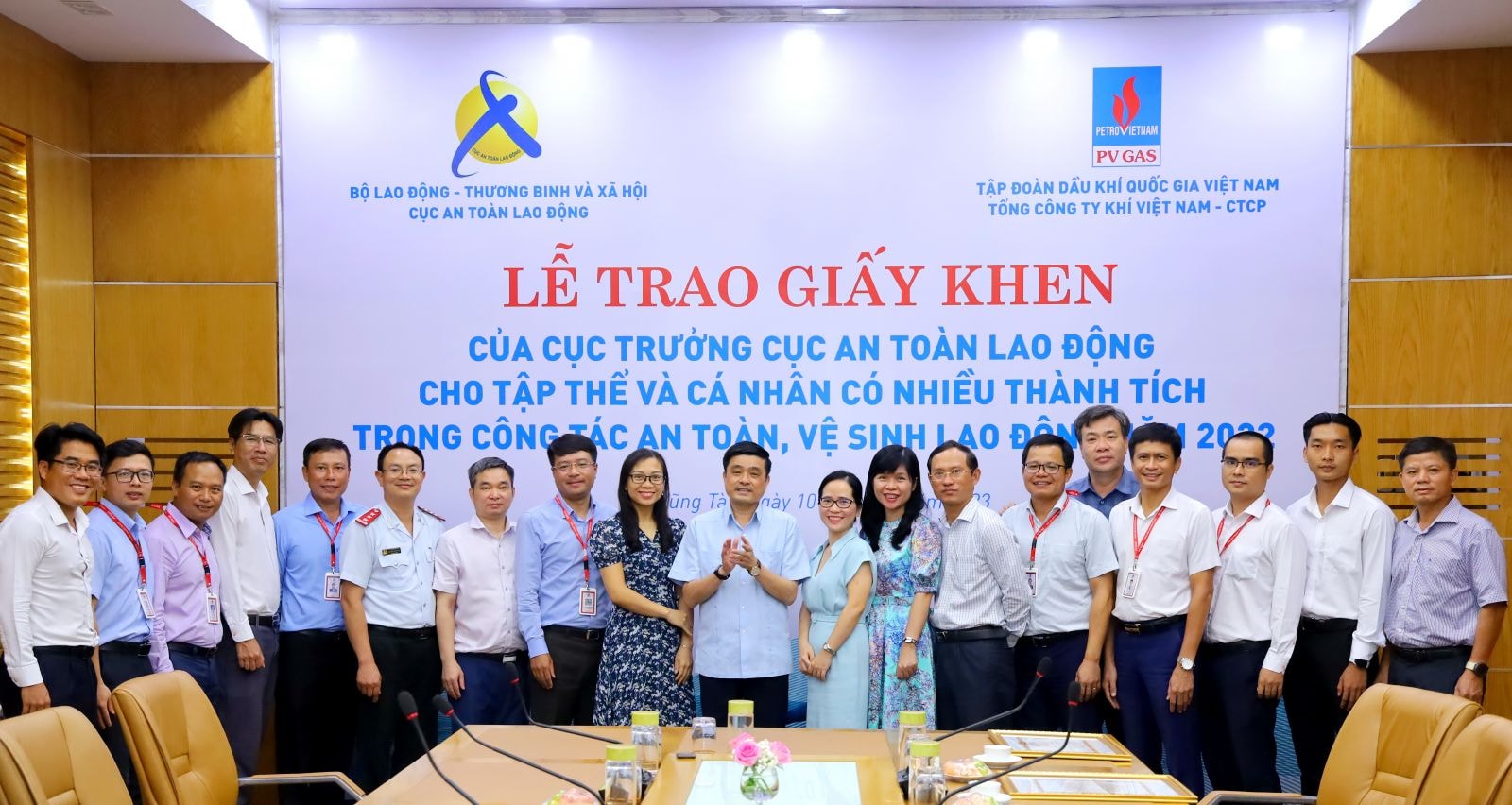 PV GAS thường xuyên nhận được khen thưởng, tôn vinh của các cấp ngành về các phong trào thi đua lao động sản xuất, đảm bảo an toàn, bảo vệ môi trường