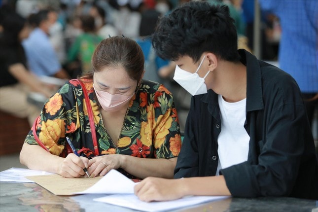 Số liệu liên quan đến sinh viên tốt nghiệp có việc làm vẫn là dấu hỏi đối với các trường ĐH. Ảnh: Châu Linh