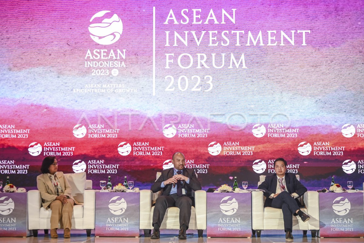 Các diễn giả tham gia thảo luận tại Diễn đàn Đầu tư ASEAN 2023