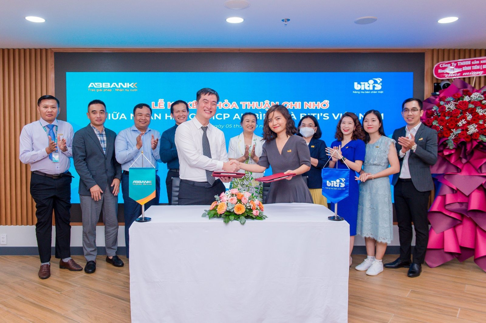 ABBANK và Biti’s ký kết Biên bản thỏa thuận ghi nhớ, khởi đầu cho các hạng mục hợp tác đa dạng giữa hai bên trong thời gian tới.