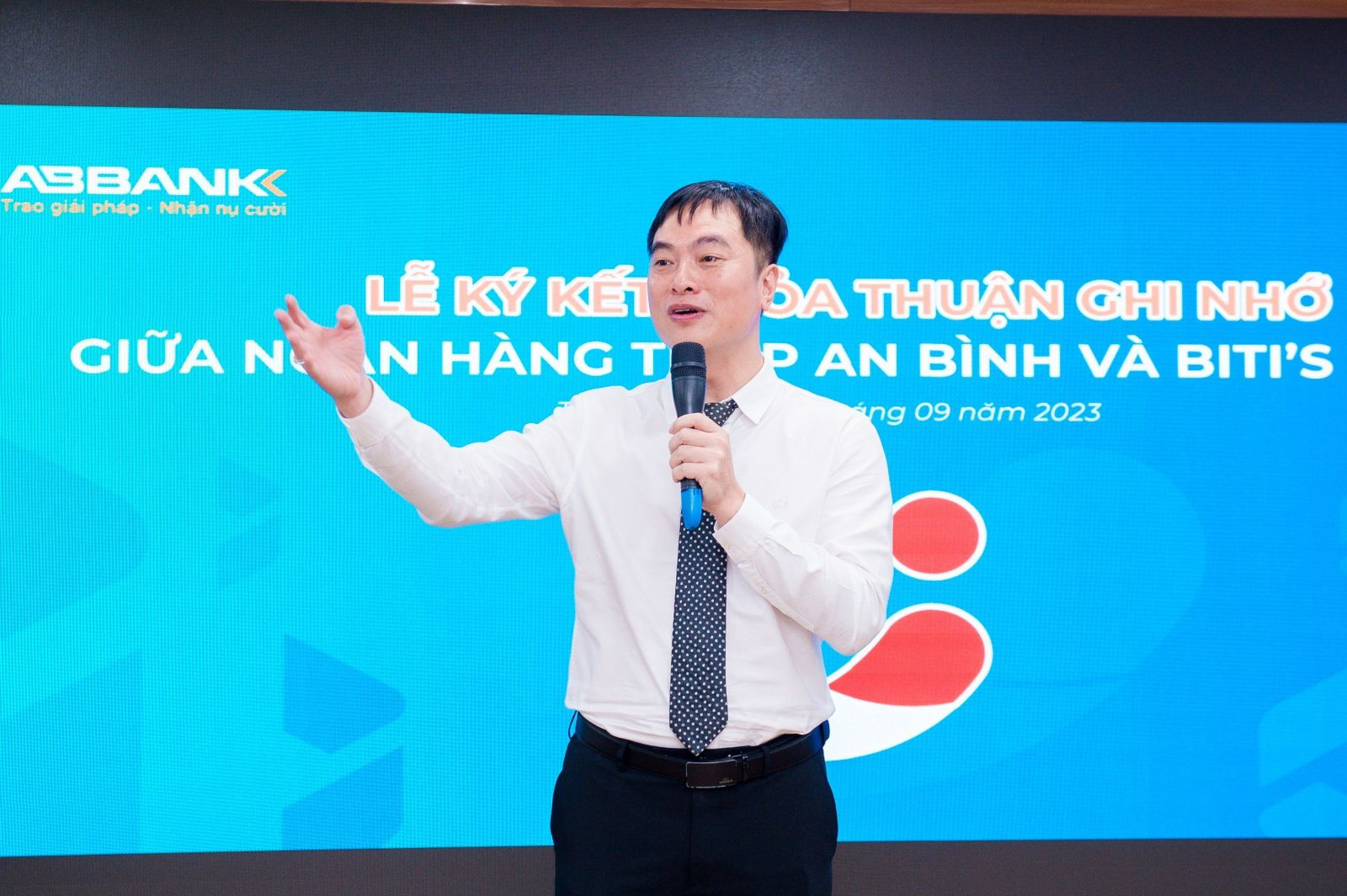 Ông Phạm Duy Hiếu - Quyền Tổng giám đốc ABBANK