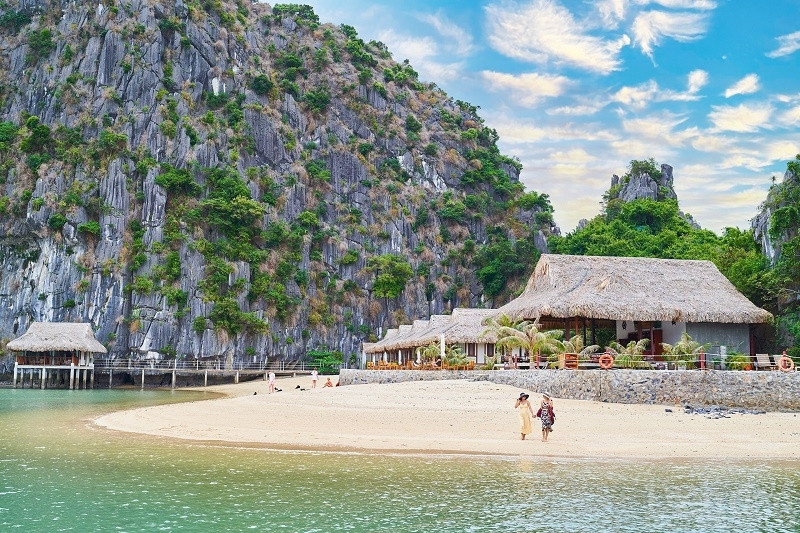 Mùa thu là dịp lý tưởng để du khách thưởng ngoạn, khám phá vẻ đẹp hoang sơ, và khí hậu trong lành của quần đảo Cát Bà (Ảnh: Thắng Nguyễn)