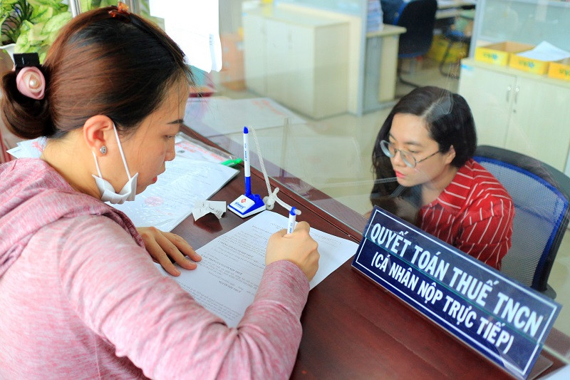 Dự án Luật Thuế thu nhập cá nhân (sửa đổi), đồng thời, đề nghị đưa vào chương trình xây dựng luật, pháp lệnh năm 2025, dự kiến trình Quốc hội cho ý kiến tại kỳ họp tháng 10/2025 và thông qua tại kỳ họp tháng 5/2026 - Ảnh minh họa: ITN