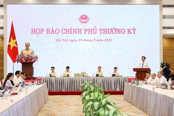 Toàn cảnh cuộc họp báo.